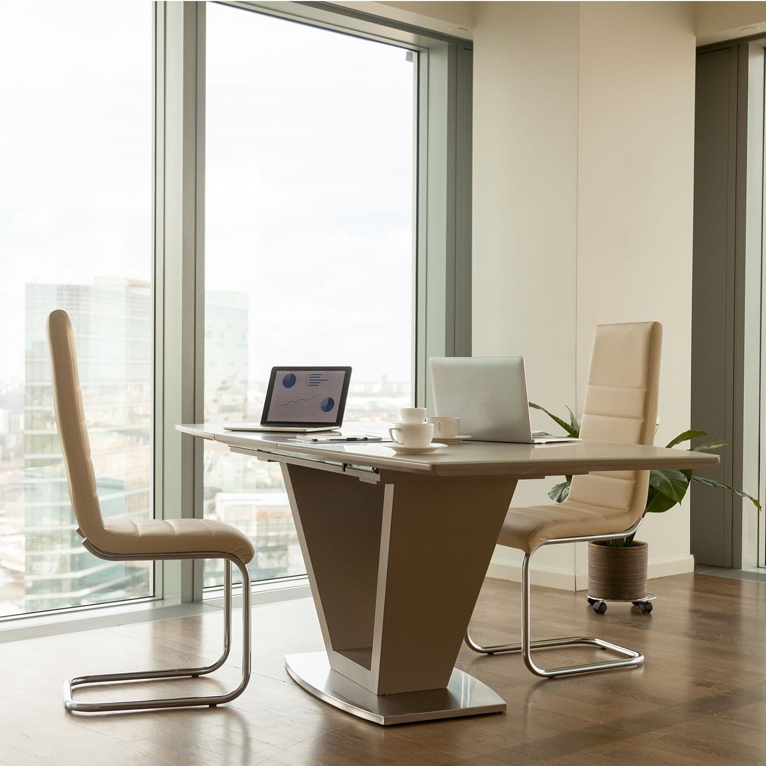 Salzburg, Airport West